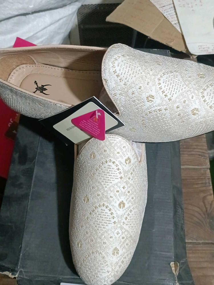 new Elegant Embellished Loafers 👌🥰