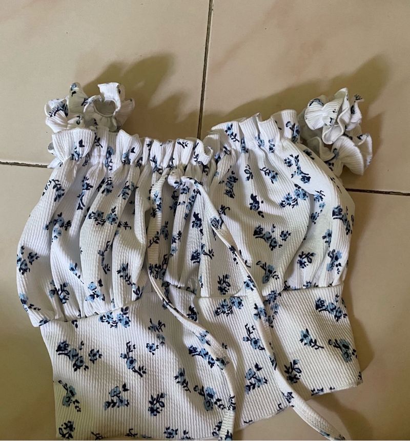Floral Ruffle Crop Top