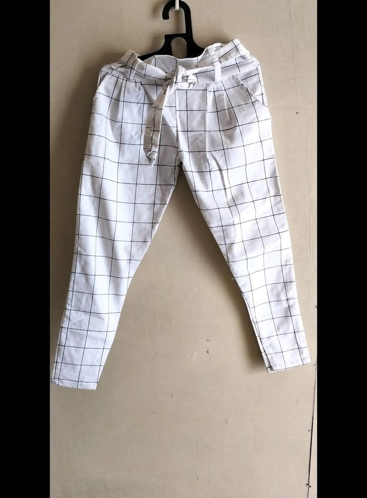 White Trouser😍