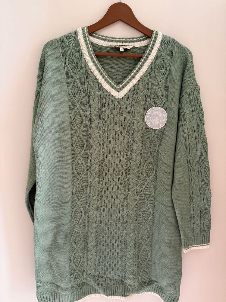 Green Cable Knit V-Neck Sweater