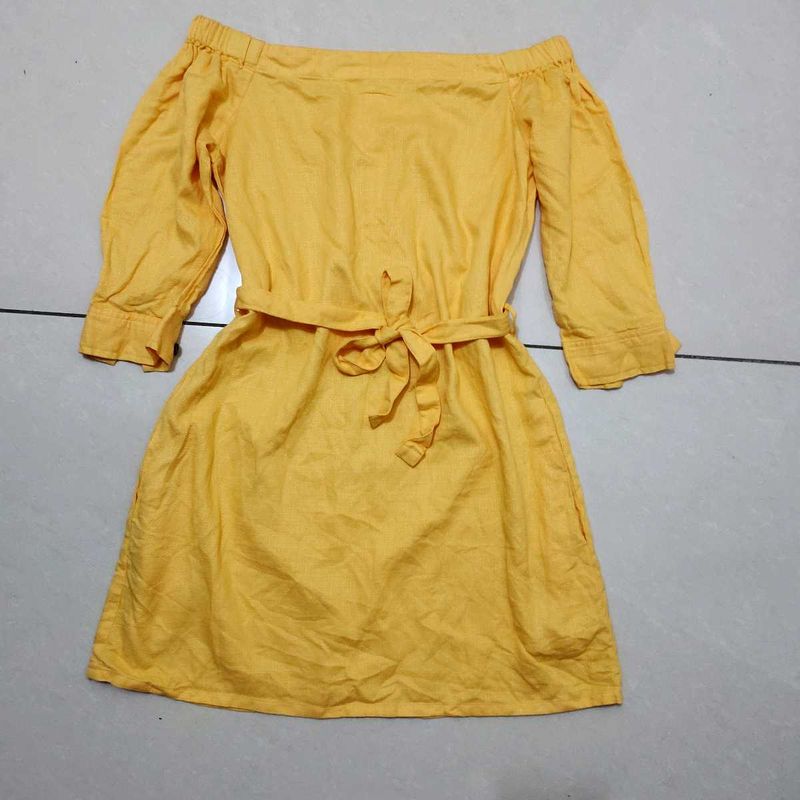 Yellow Off-Shoulder Dress With Pockets 💛