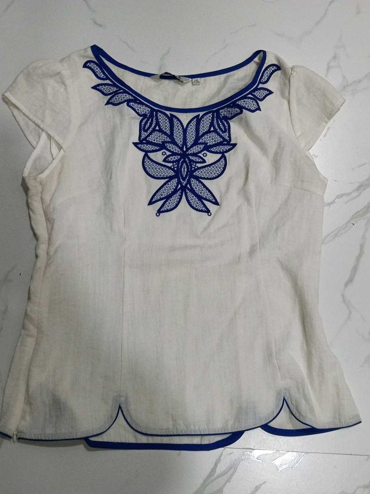 Embroidered White &amp; Blue Blouse