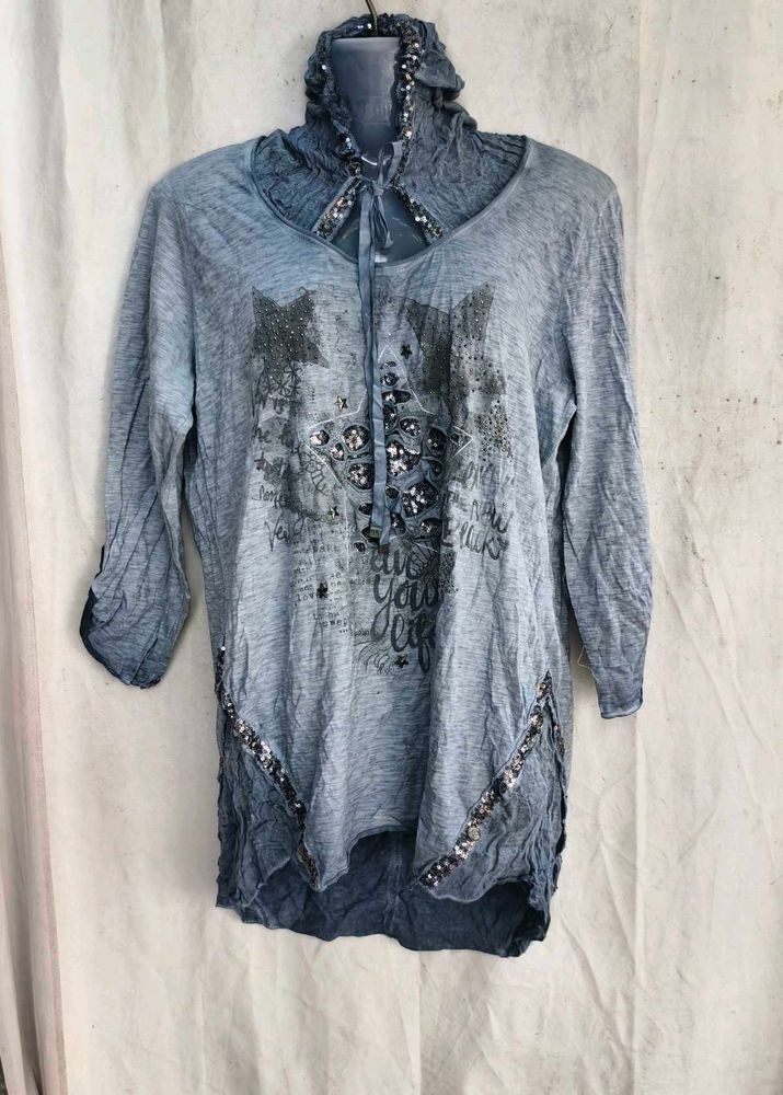 81810. Blue Sequined Tunic Top