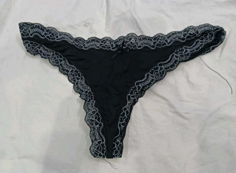 ⭐ Black Lace Thong Panty