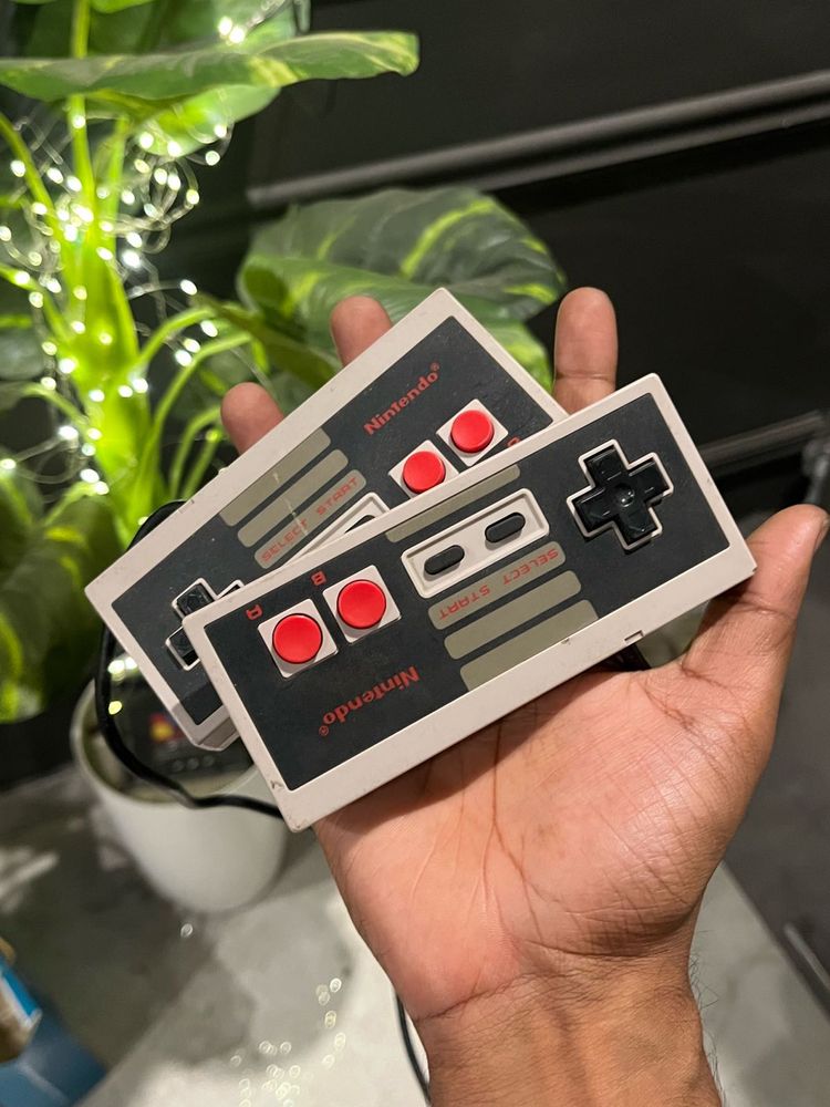Nintendo NES Controllers - Set of 2
