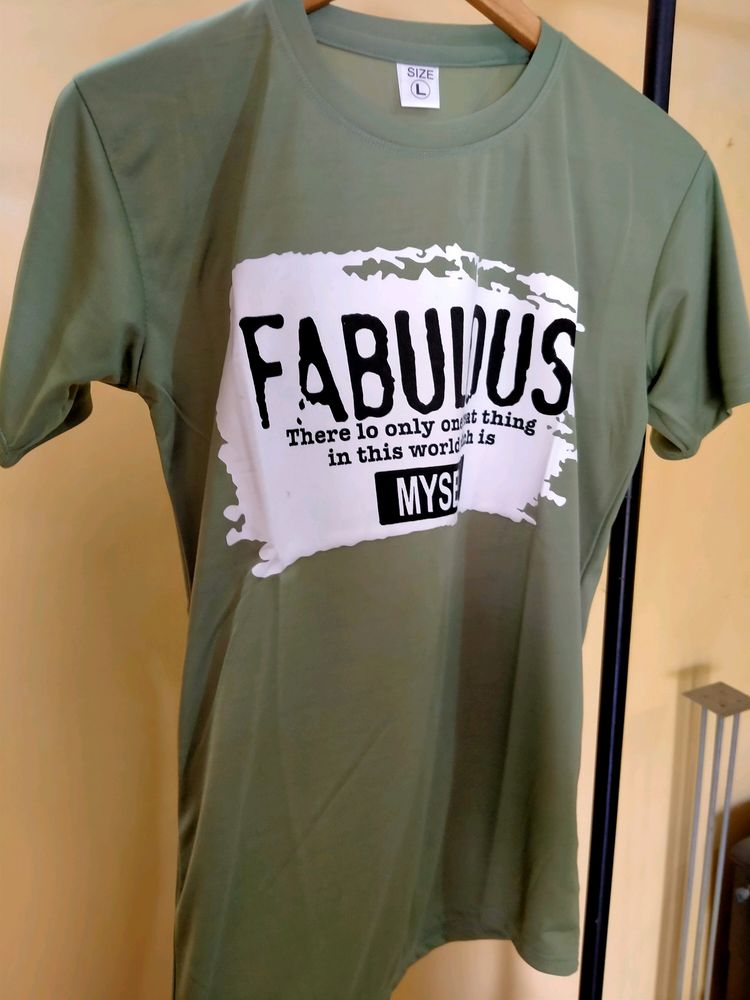 Beautiful Green Tshirt For Men