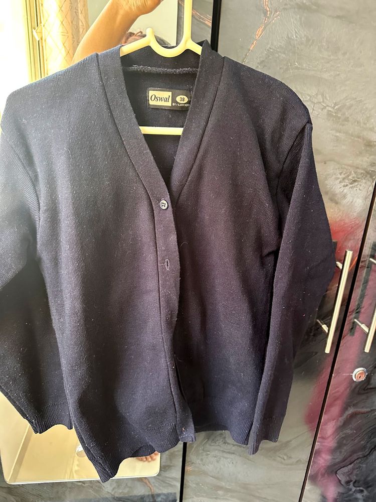 Oswal Cardigan - Classic Comfort