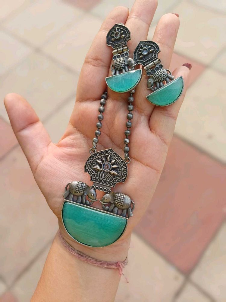 Elephant Design Necklace &amp; Earring Set