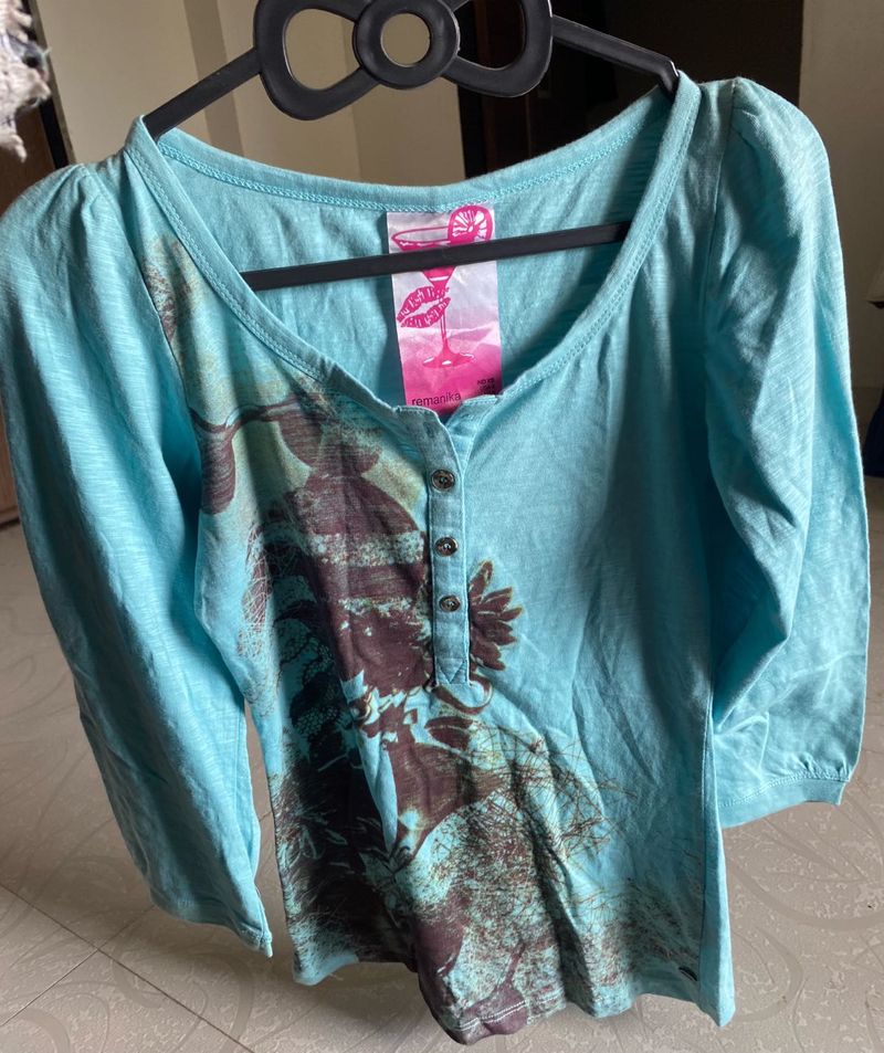 New Remanika Blue Graphic T-Shirt–Size XS