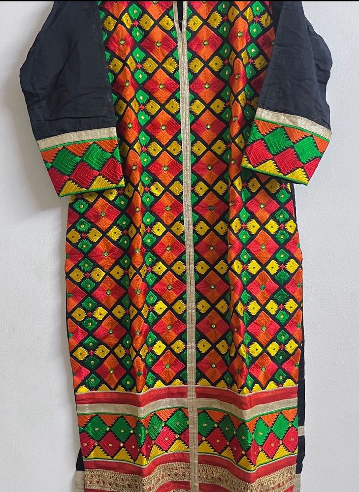 Multicoloured Embroided Kurta