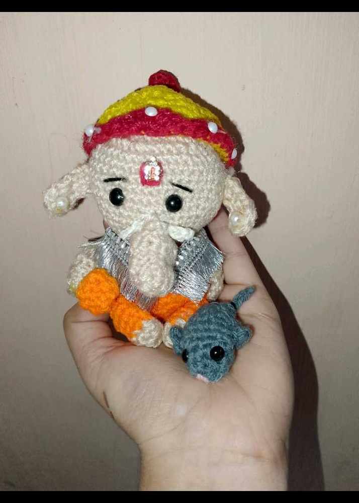 Handmade Crochet Ganesha + mushak