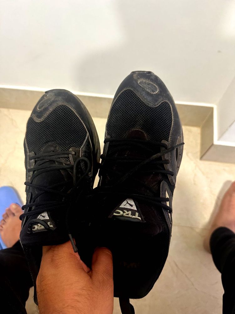 Black puma Sport Shoes litly used only 2-3 times