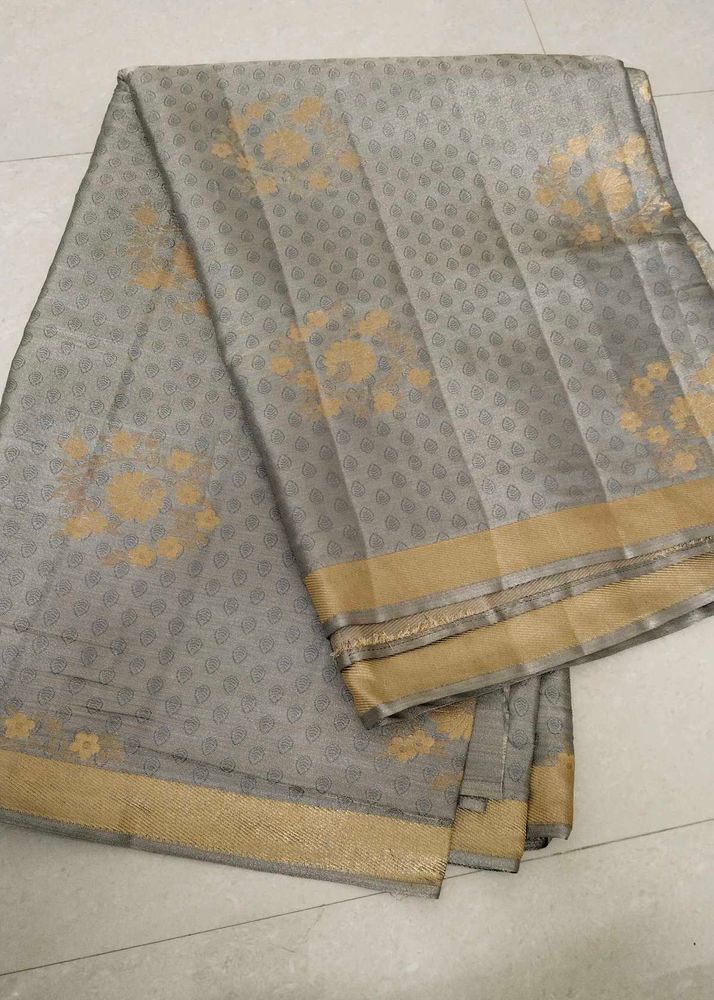 Elegant Grey Saree with Gold Motifs