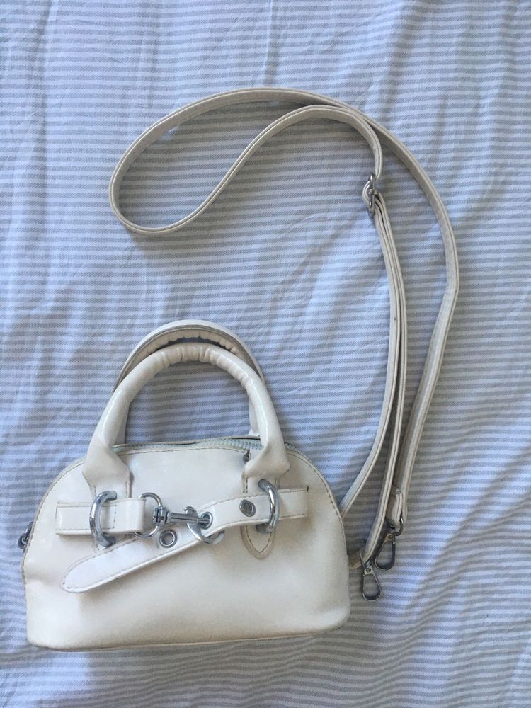 Stylish Cream Handbag with Detachable Strap