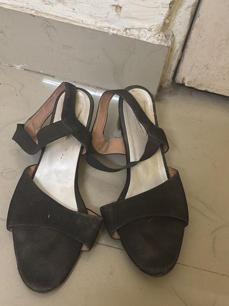 Elegant Black Ankle Strap Flats