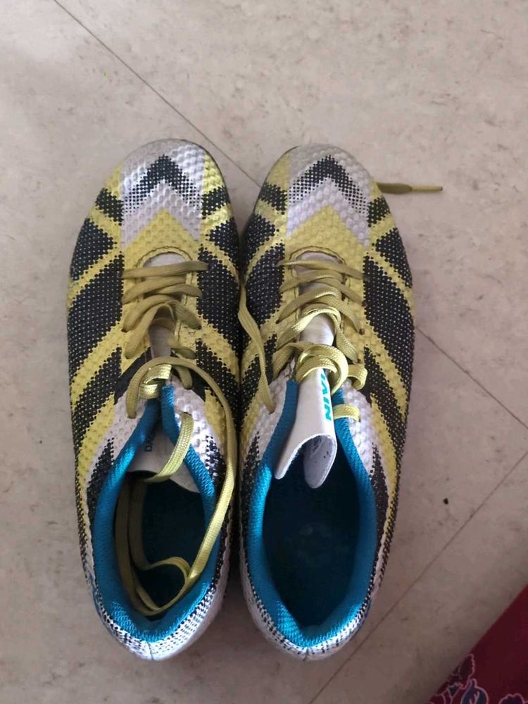 Men's Yellow &amp; Black Sport Shoes