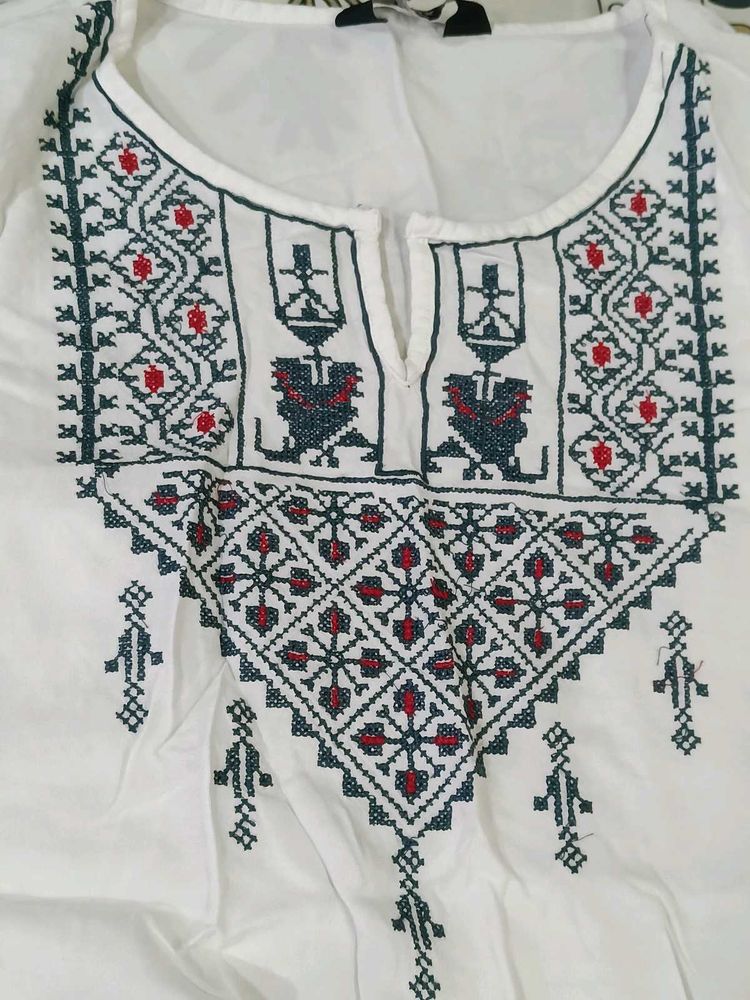 Embroidered White Kurta
