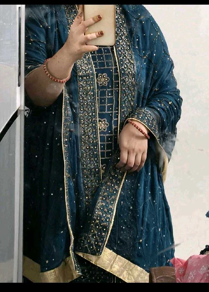 Elegant Teal Embellished Kurta Set