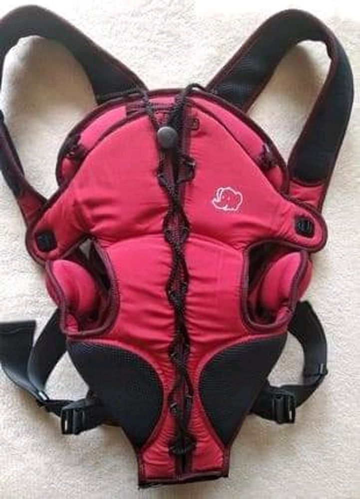 Bebe confront baby carrier