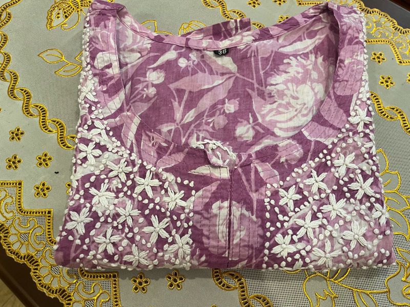 Beautiful Floral Embroidered Kurta