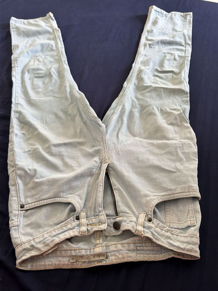 Light Wash Denim Jeans