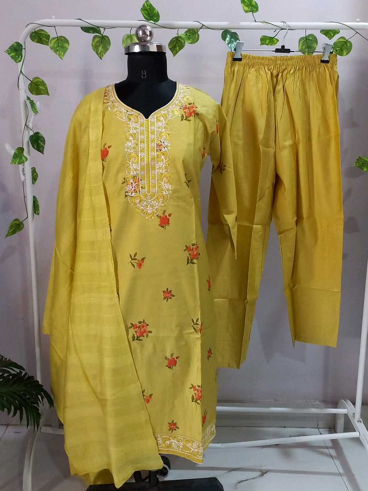 New suit set in yellow shade  💛
