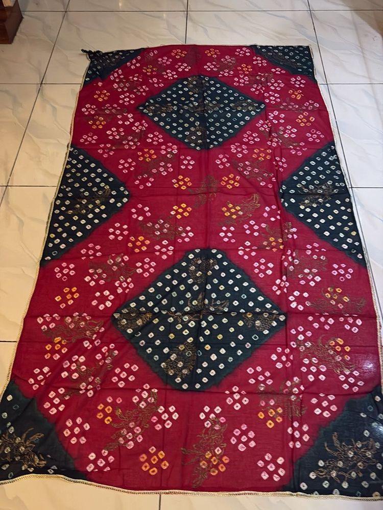 Maroon and Green Bandhani Dupatta