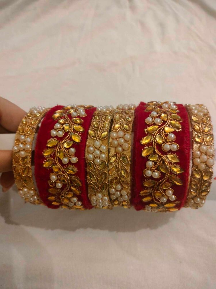 Red Bangles Set