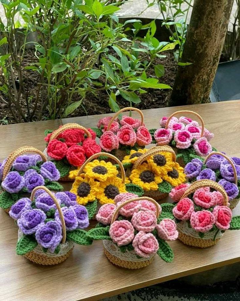 Crocheted Flower Baskets