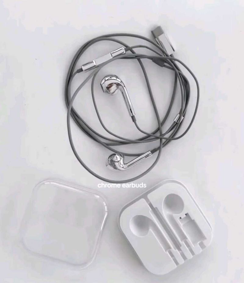 Chrome Earbuds with Case USB- C Type