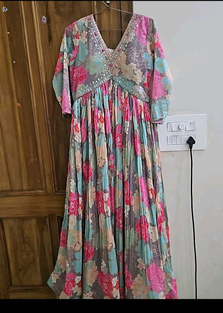 gown