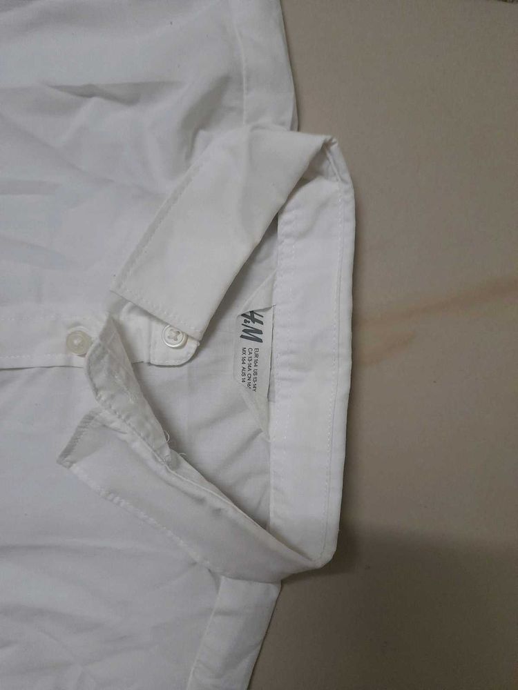 Classic White H&amp;M Short Sleeve Shirt