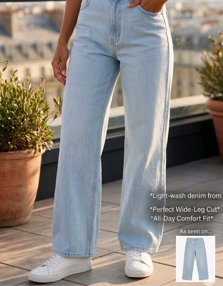 Light Wash Wide Leg Jeans