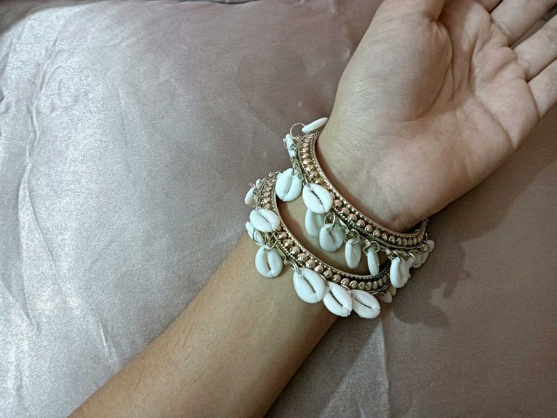 Seashell Charm Bangles (Set of 2)