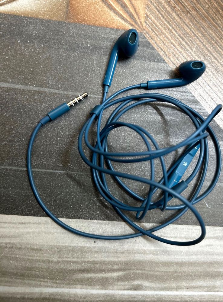 Zebronics Buds 30 Wired Earphones