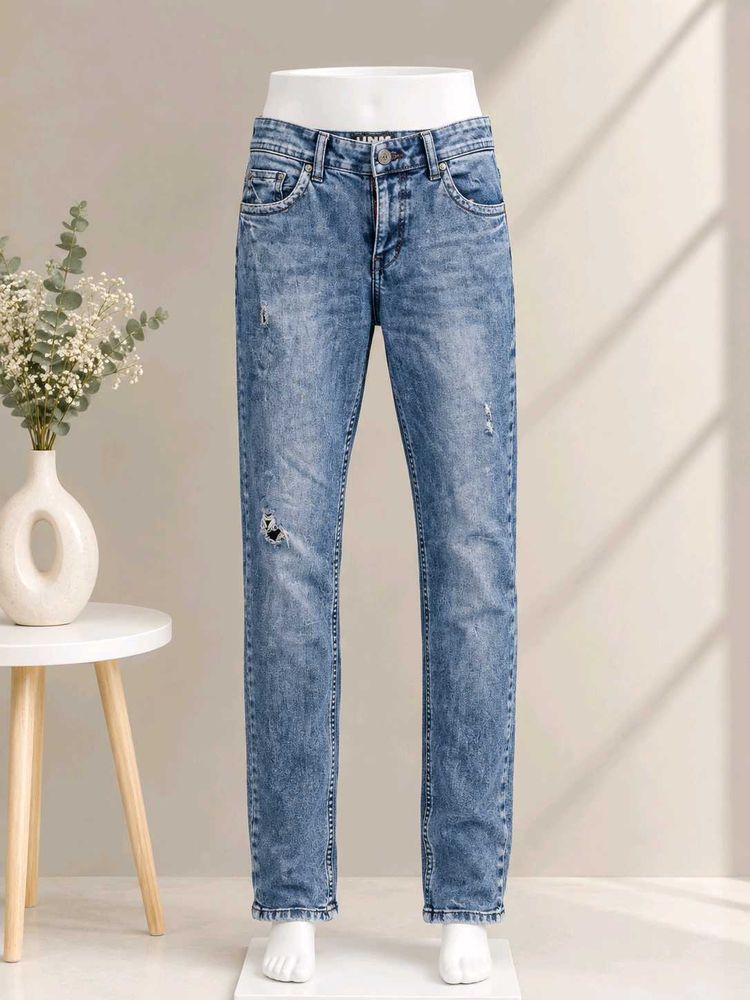 Stylish Blue Distressed Jeans