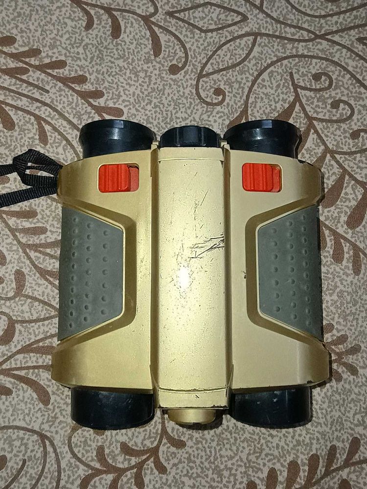 Compact Binoculars