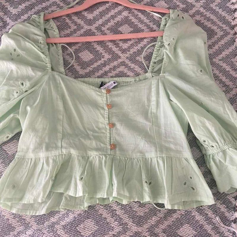 Mint green puff-sleeve