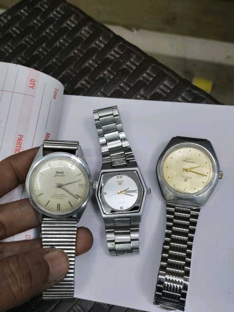 Vintage Analog Watches - Set of 3