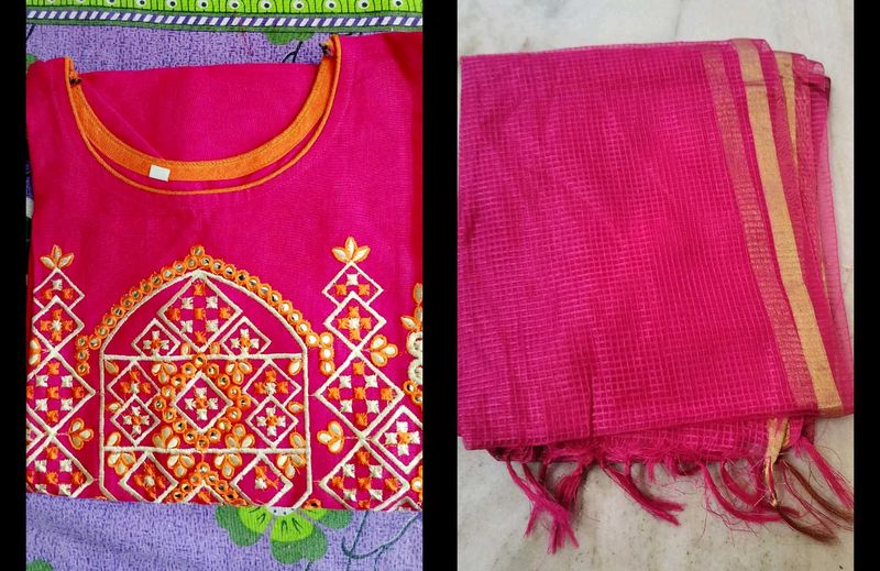🌺Pink Embroidered Kurta &amp; Dupatta Set