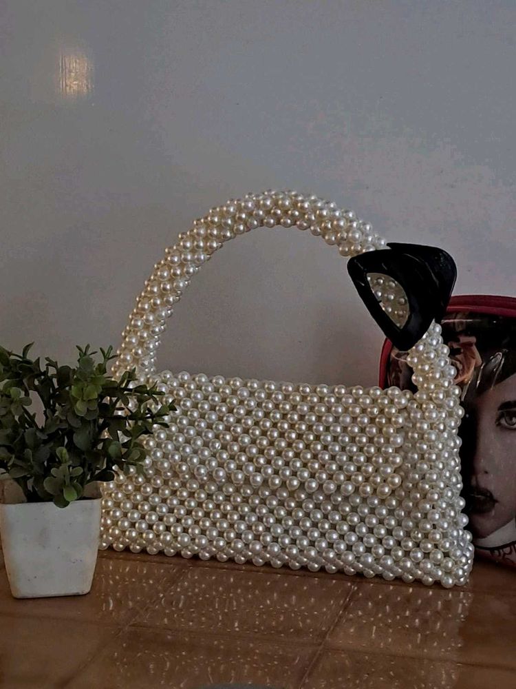 Elegant Pearl Beaded Clutch Bag