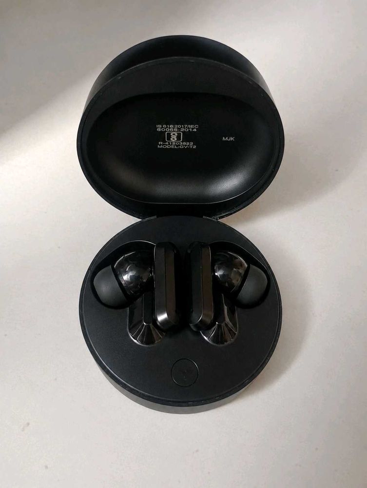 Wireless Earbuds with Charging Case