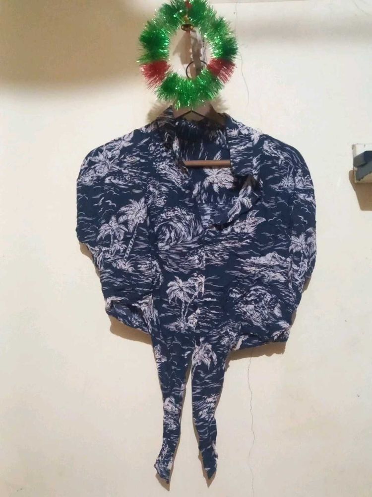 2.Tropical Print Tie Front Top