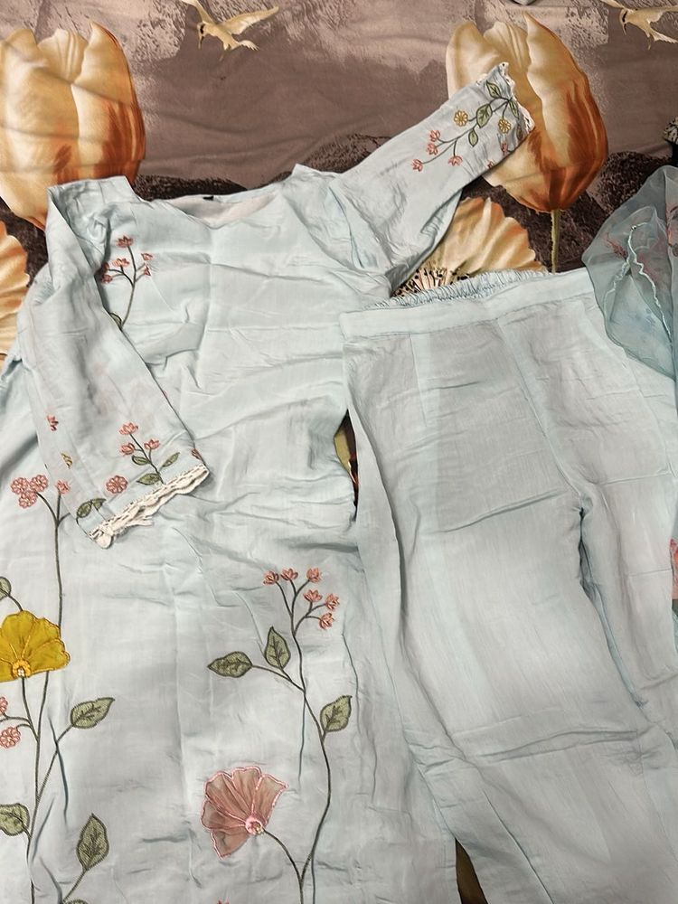 Beautiful Floral Print Kurta Set