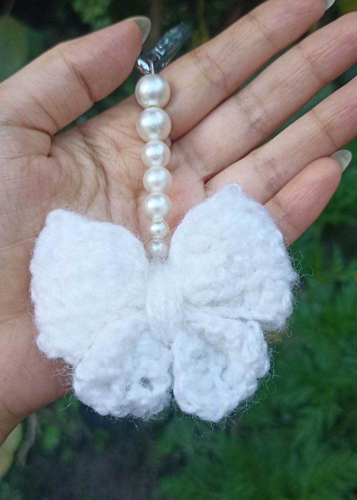 White Crochet Bow pearl bag charms