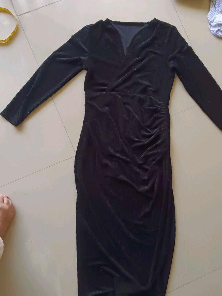 Elegant Black Velvet Ruched Dress