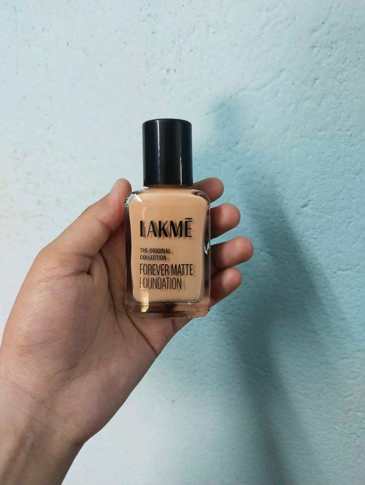Lakme Forever Matte Foundation