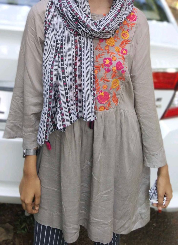 Embroidered Tunic Top