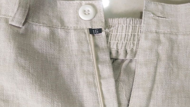 Linen Blend Elastic Waist Shorts - Size 16