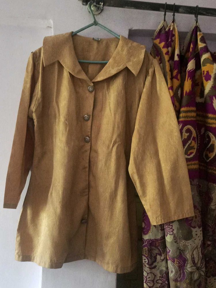 chic golden top